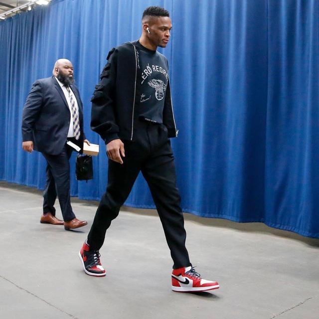 去个体化英 去个体化英