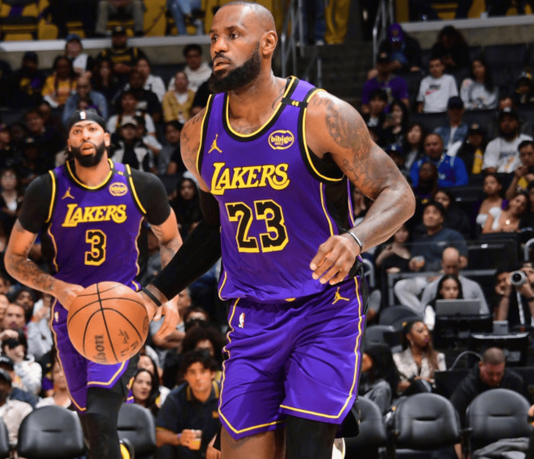 每个人都明 每个人都明